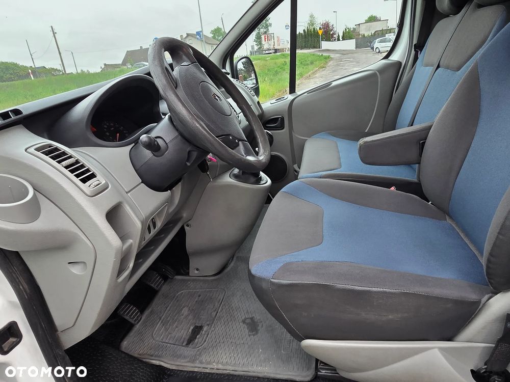 Renault Trafic - 26