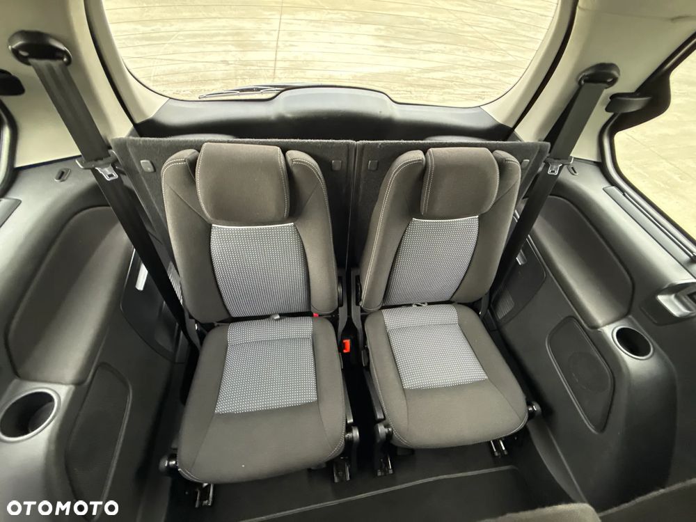 Ford Galaxy - 35