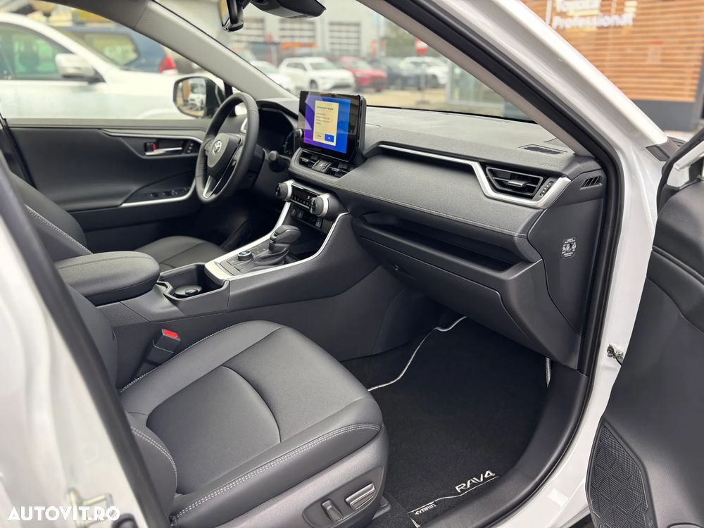 Toyota RAV4 - 13