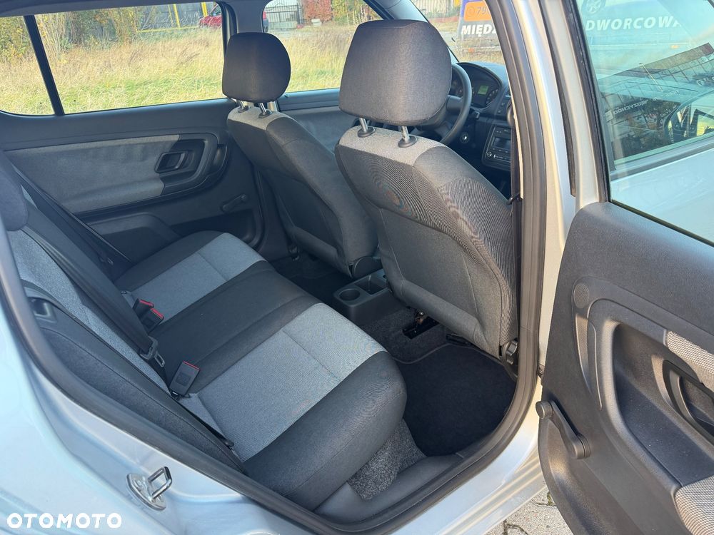 Skoda Fabia - 10