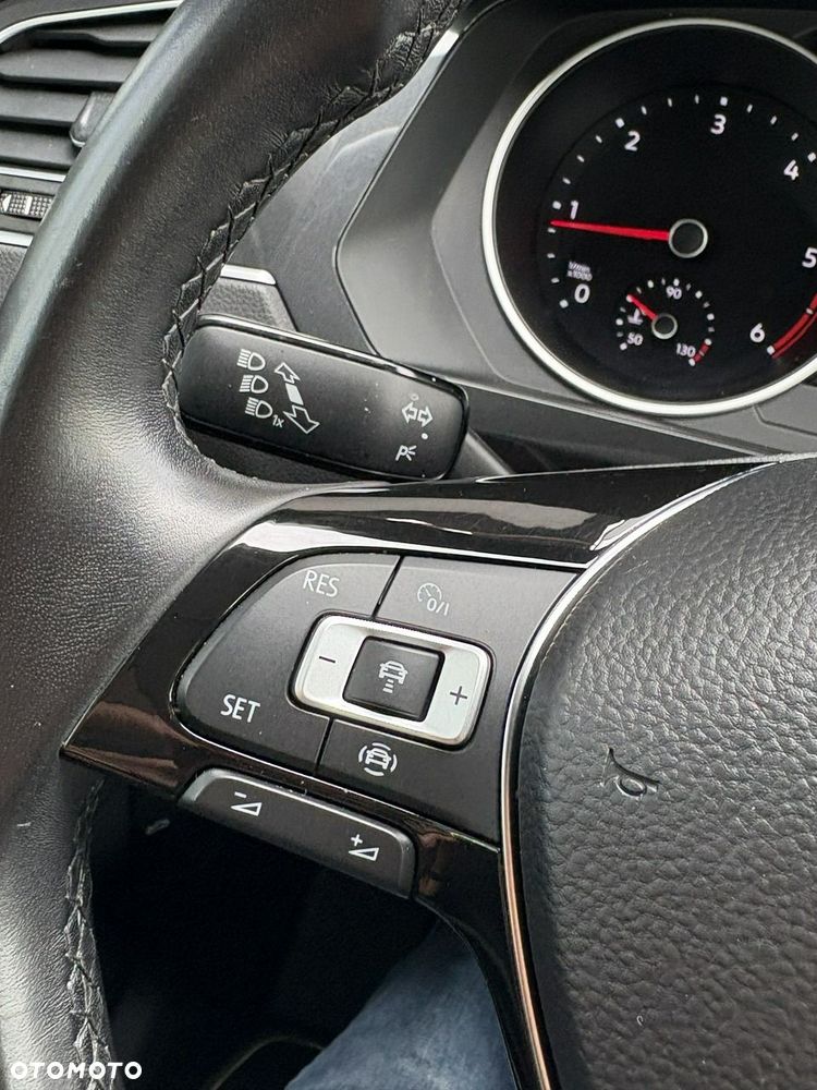 Volkswagen Tiguan - 25