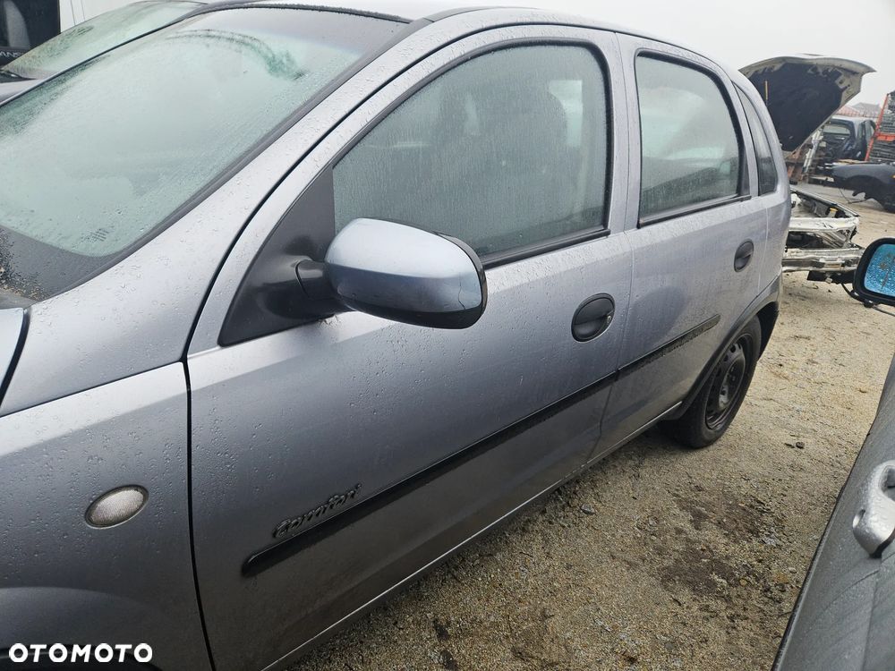 zderzak tyl maska drzwi  Opel Corsa C 2003r Z163 - 4