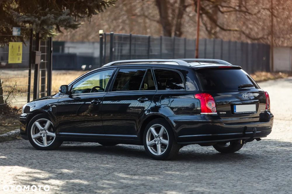 Toyota Avensis 2.2 D-4D Prestige - 16