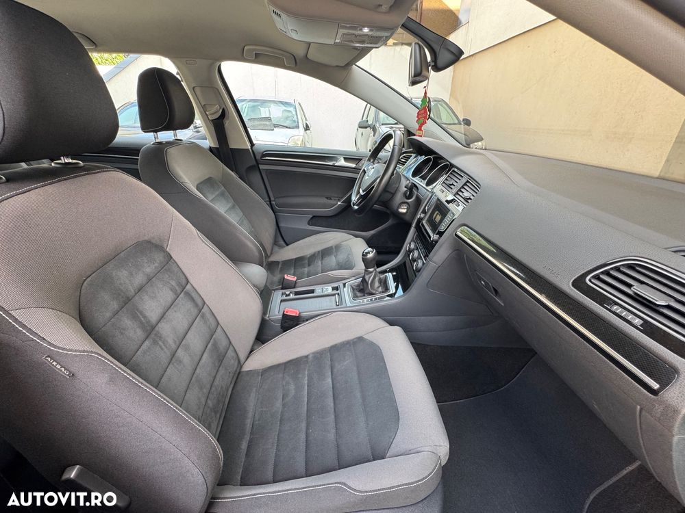 Volkswagen Golf 1.6 TDI BlueMotion Technology Comfortline - 19