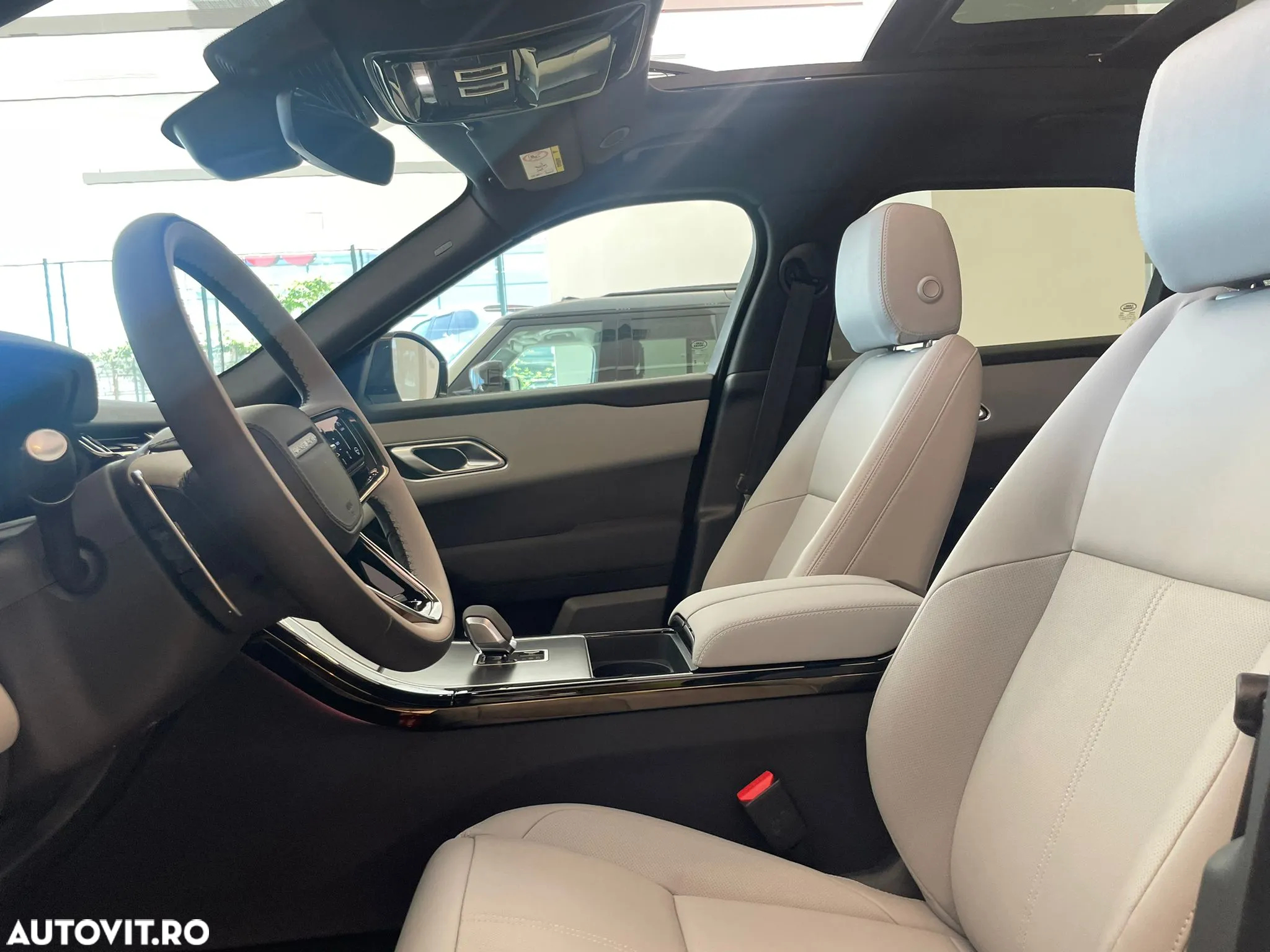Land Rover Range Rover Velar R-Dynamic 2.0 P250 SE - 7