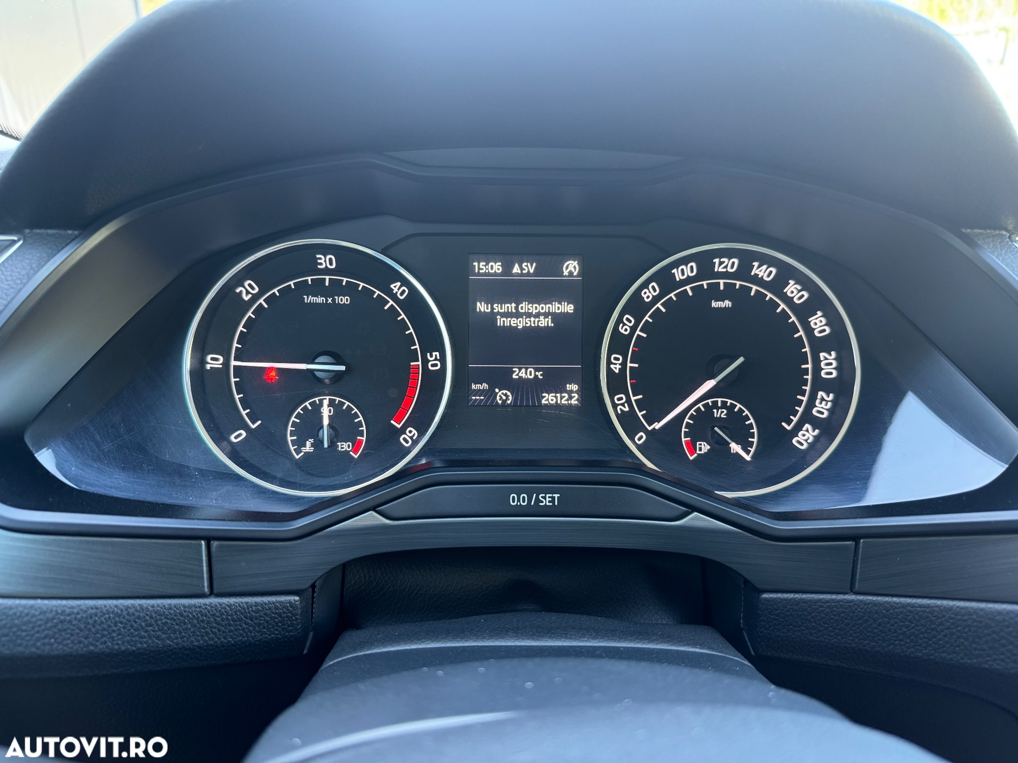 Skoda Superb 2.0 TDI DSG Style - 33