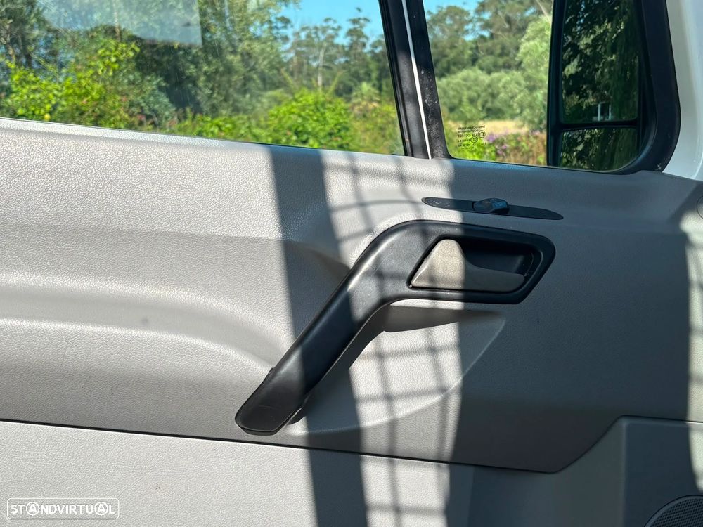 Volkswagen CRAFTER - 14