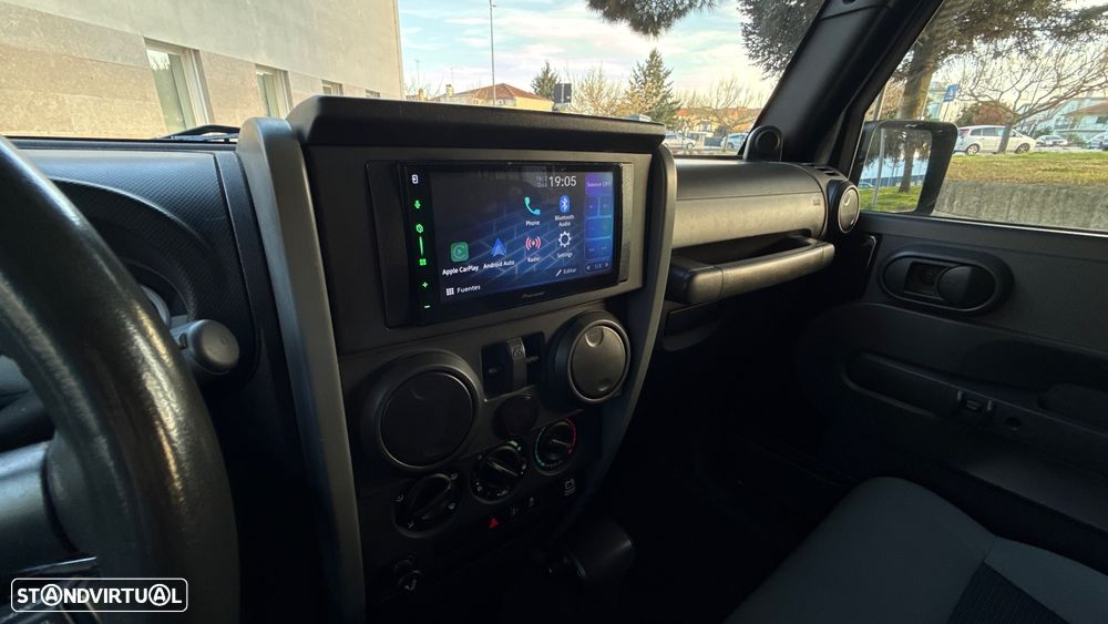 Jeep Wrangler 2.8 CRD ATX Sport - 12