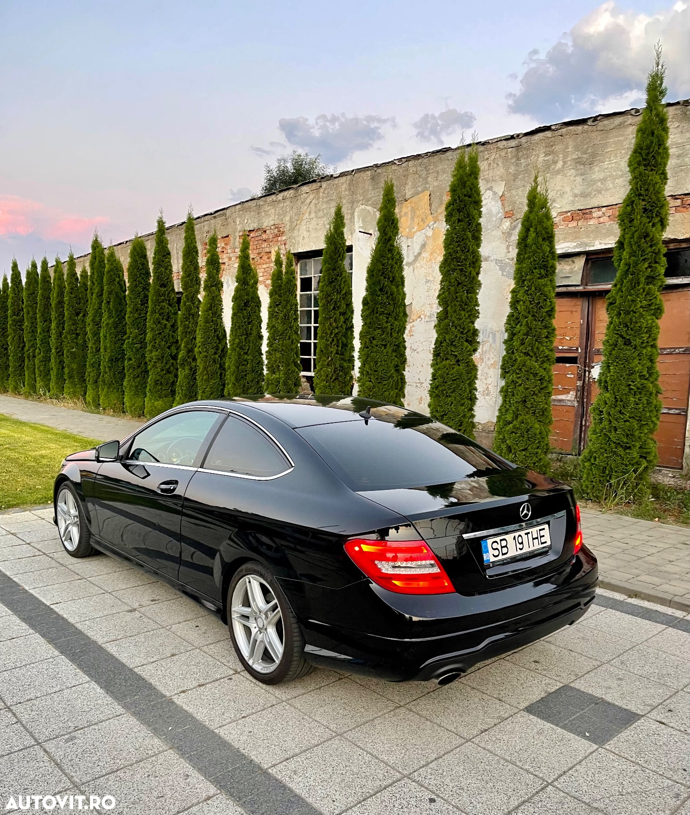 Mercedes-Benz C 180 CGI BlueEFFICIENCY - 2