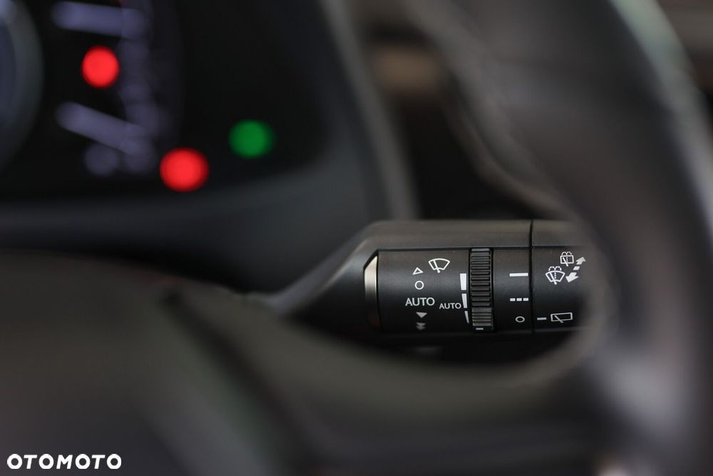 Lexus UX - 34