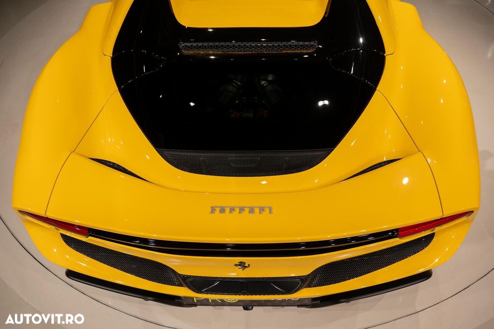 Ferrari 296 GTS - 30