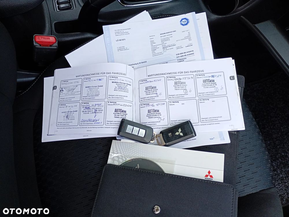 Mitsubishi Outlander 2.0 2WD Inform - 38