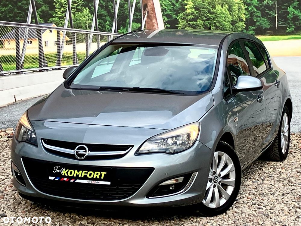 Opel Astra 1.6 Turbo 150 Jahre - 11