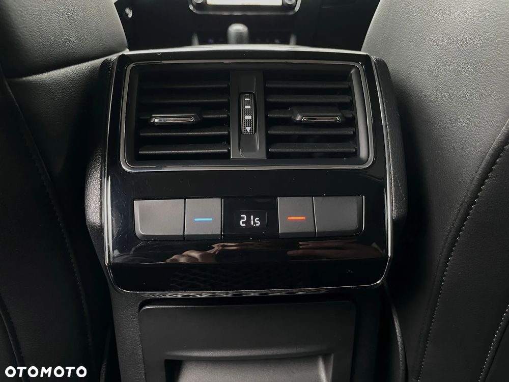 Skoda Superb 2.0 TDI Ambition DSG - 38