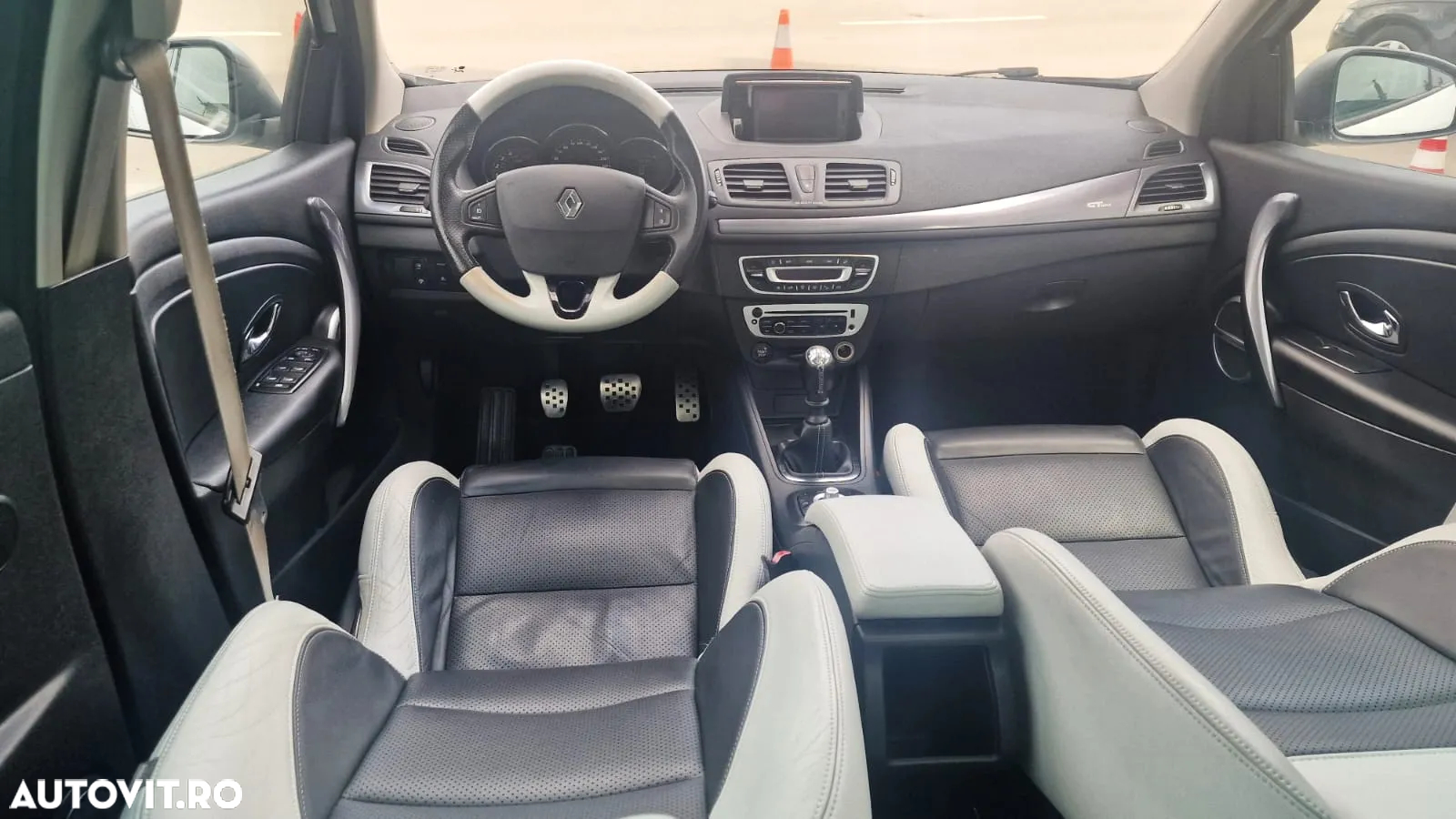 Renault Megane ENERGY dCi 110 GT LINE - 35
