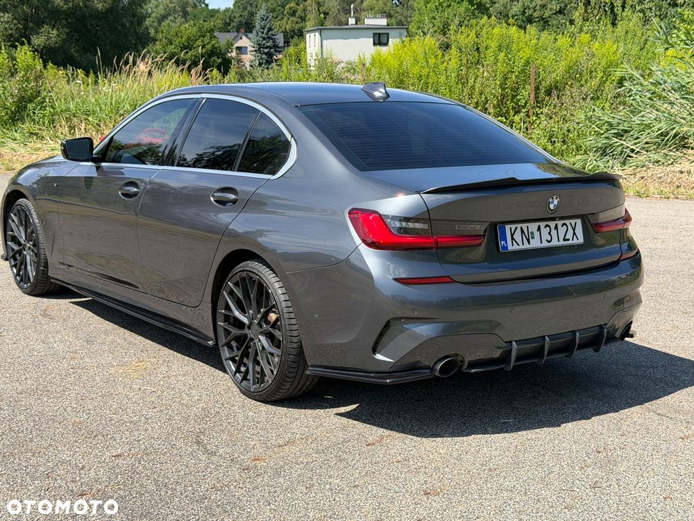BMW Seria 3 330i xDrive M Sport - 13