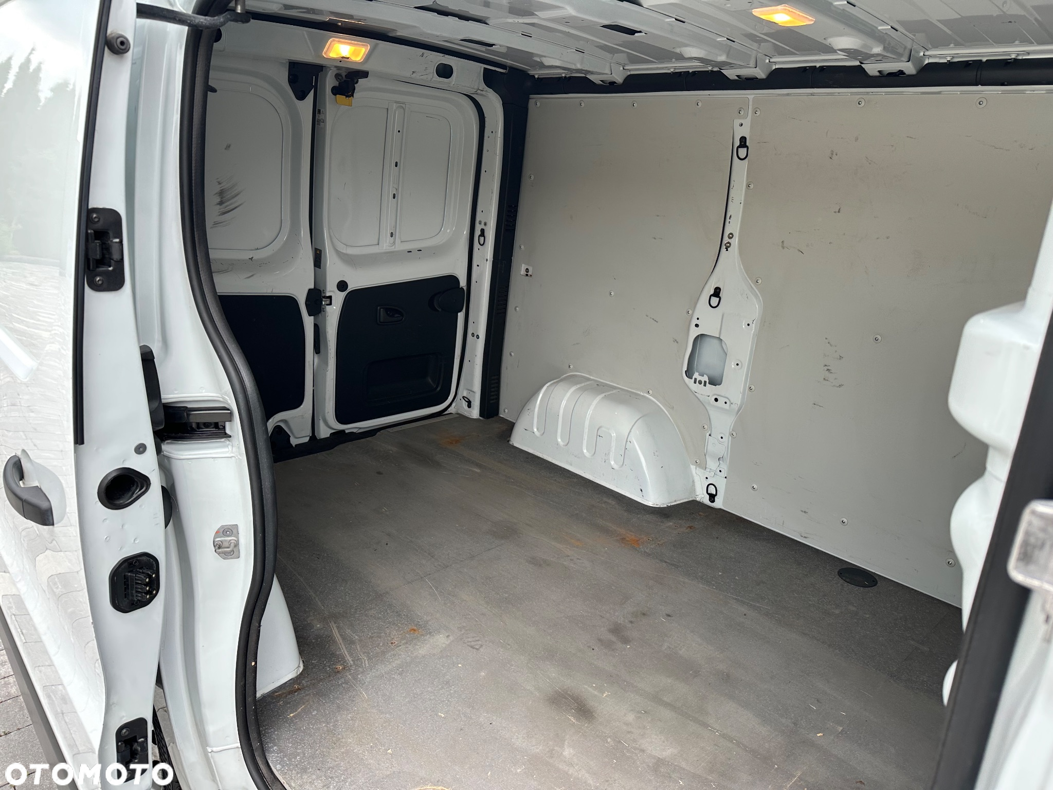 Renault / TRAFIC / L2H1 / 120 KM / - 32
