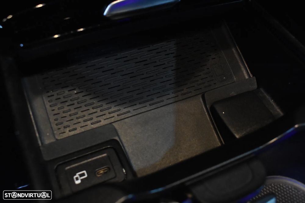 Mercedes-Benz A 250 e 8G-DCT AMG Line - 49