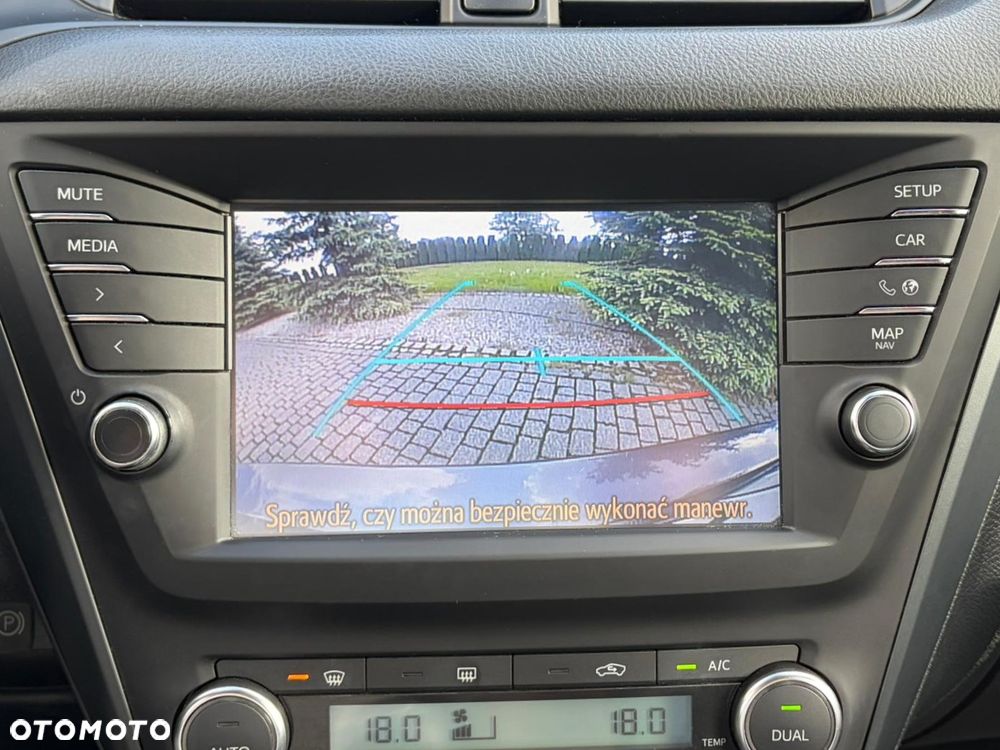 Toyota Avensis 2.0 D-4D Prestige - 17