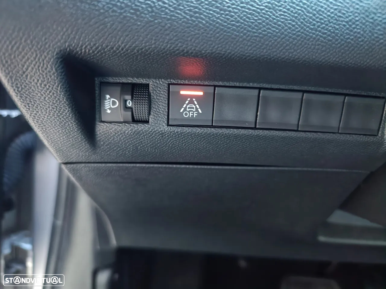 Peugeot 208 PureTech 100 EAT8 Allure - 34