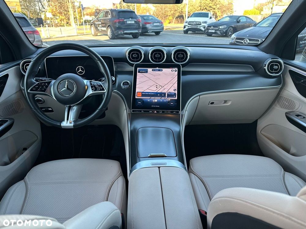 Mercedes-Benz GLC - 13