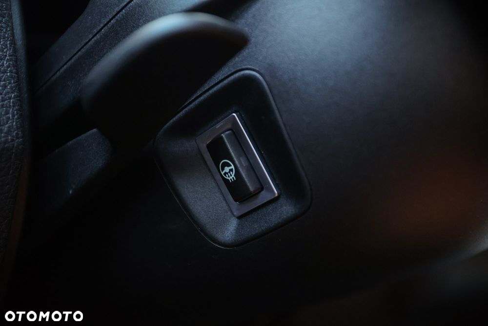 BMW Seria 3 320d Efficient Dynamics Edition Sport Line - 38