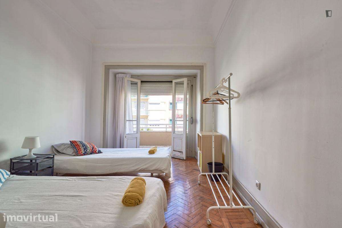 Quarto - localizado em Alameda Lisbon - Grande imagem: 2/27