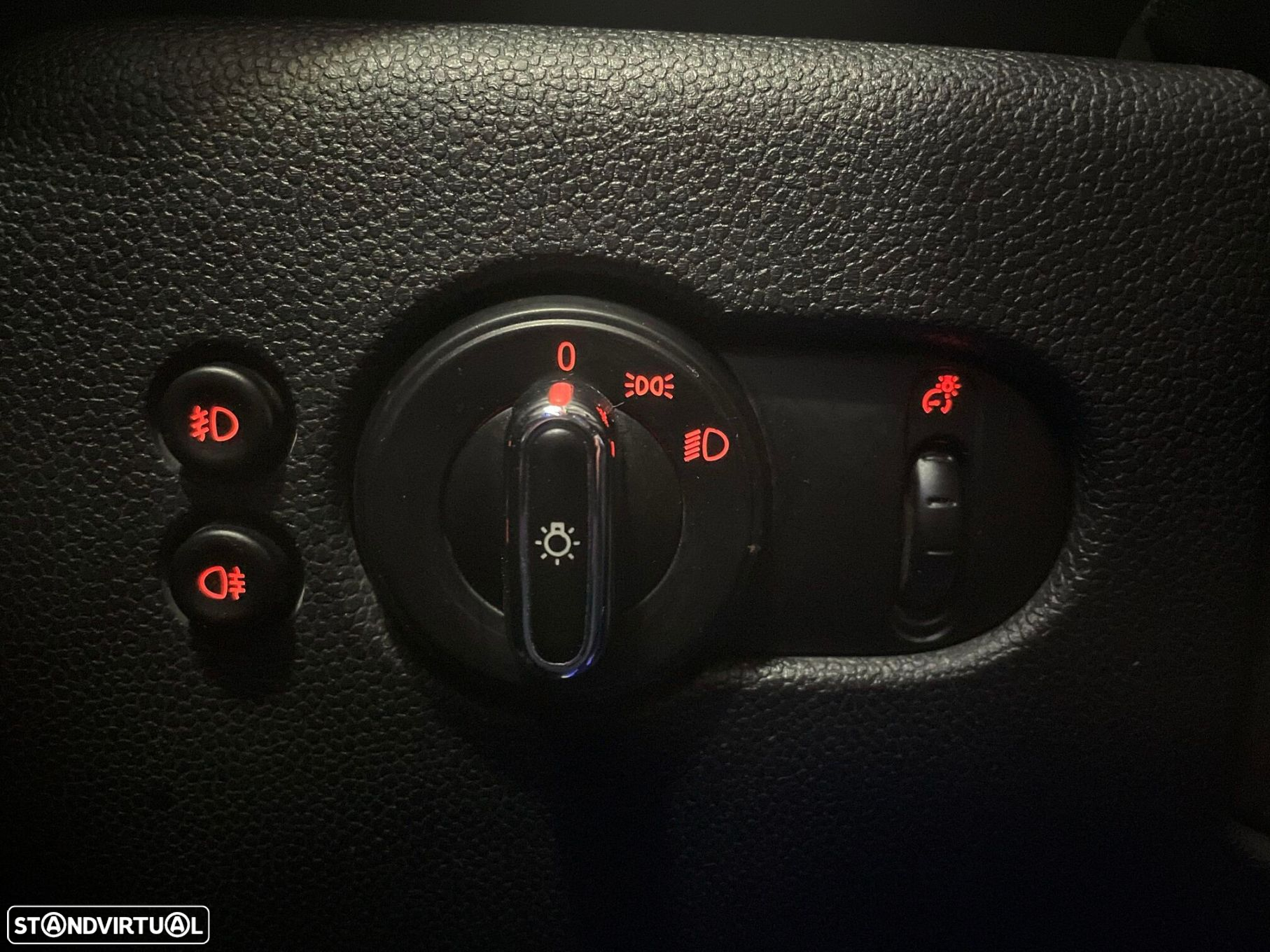 MINI 3 Portas Cooper D - 36