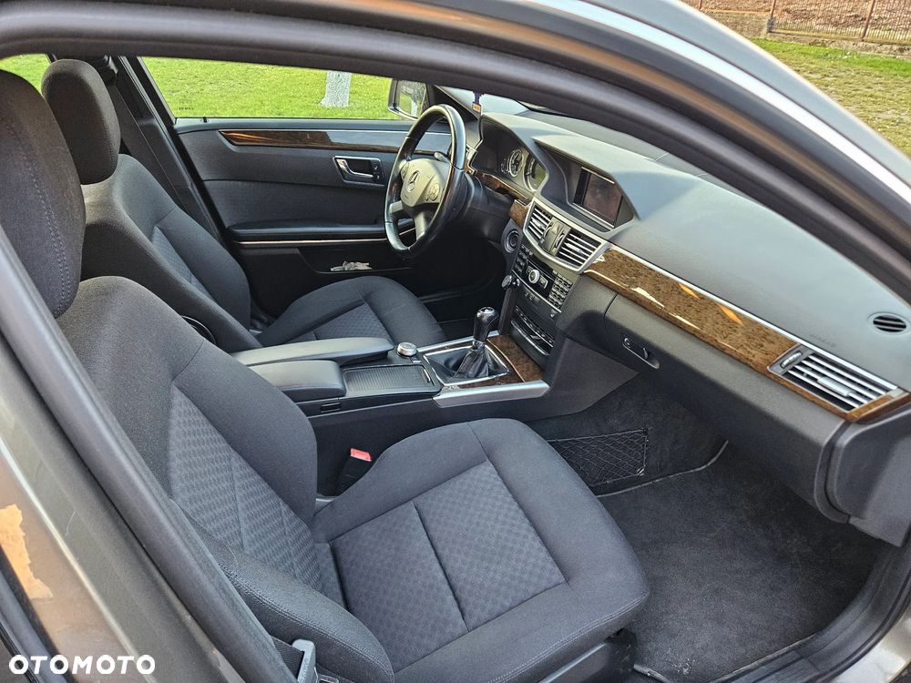 Mercedes-Benz Klasa E 200 CDI BlueEff - 4