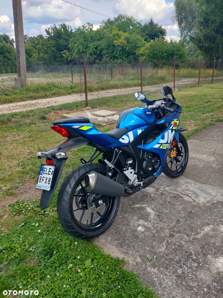 Suzuki GSX-R - 3