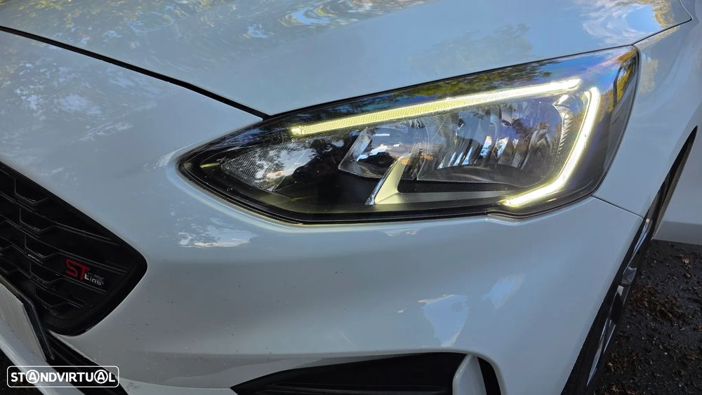 Ford Focus 1.0 EcoBoost S&S ST-LINE STYLE - 21