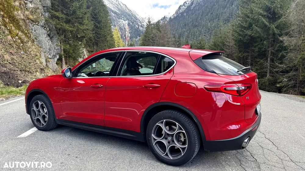 Alfa Romeo Stelvio 2.0 Turbo AWD AT8 Veloce - 27