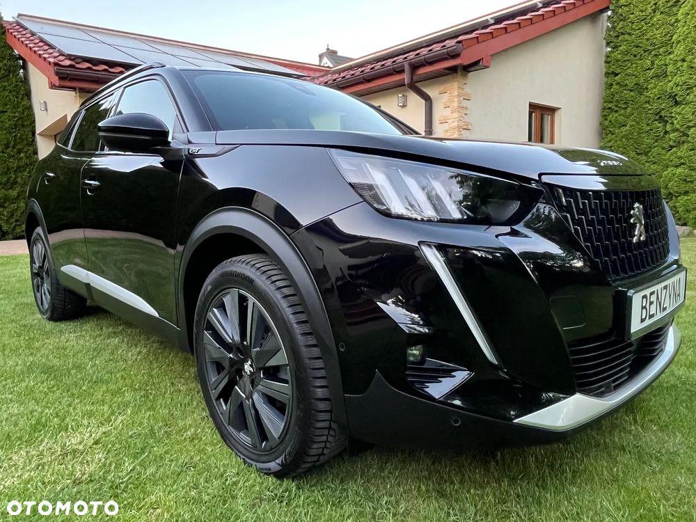 Peugeot 2008 PureTech 130 EAT8 GT - 2