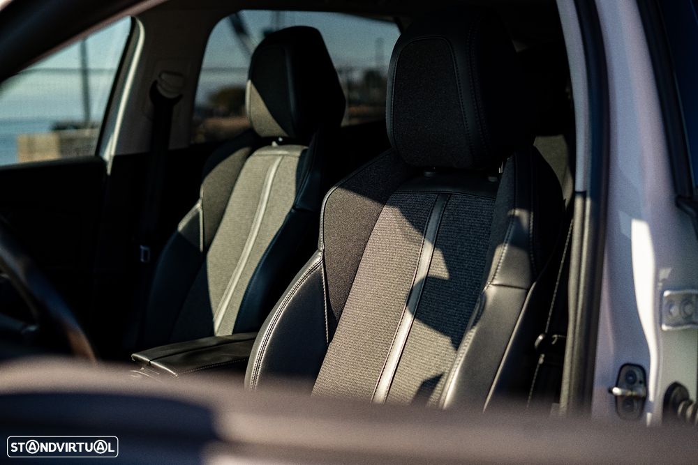 Peugeot 3008 PureTech 130 Stop & Start GPF Allure - 15