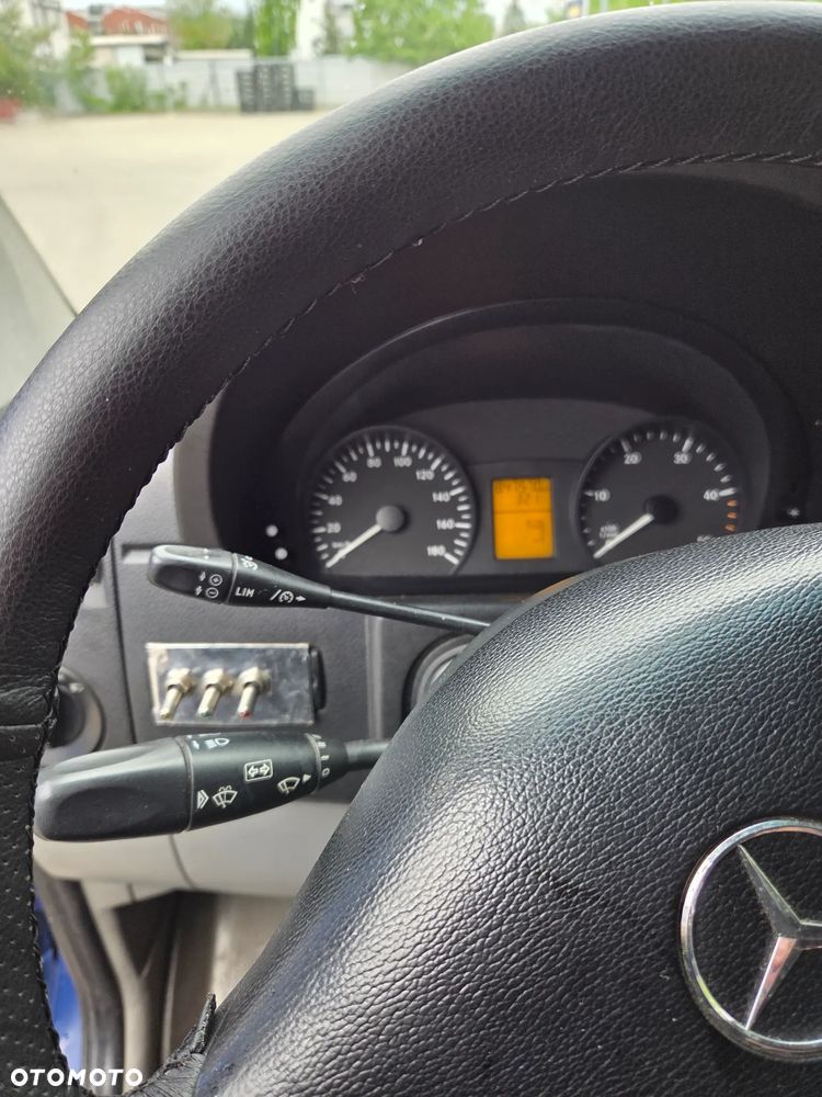 Mercedes-Benz Sprinter 319 - 4