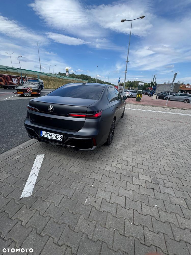 BMW Seria 7 740d xDrive mHEV Nero Lusso Edition sport - 8