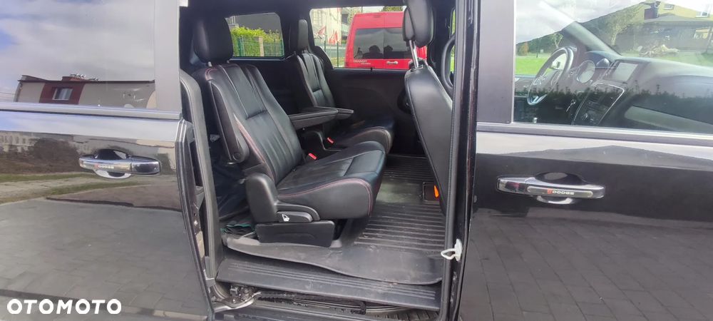 Dodge Grand Caravan - 6