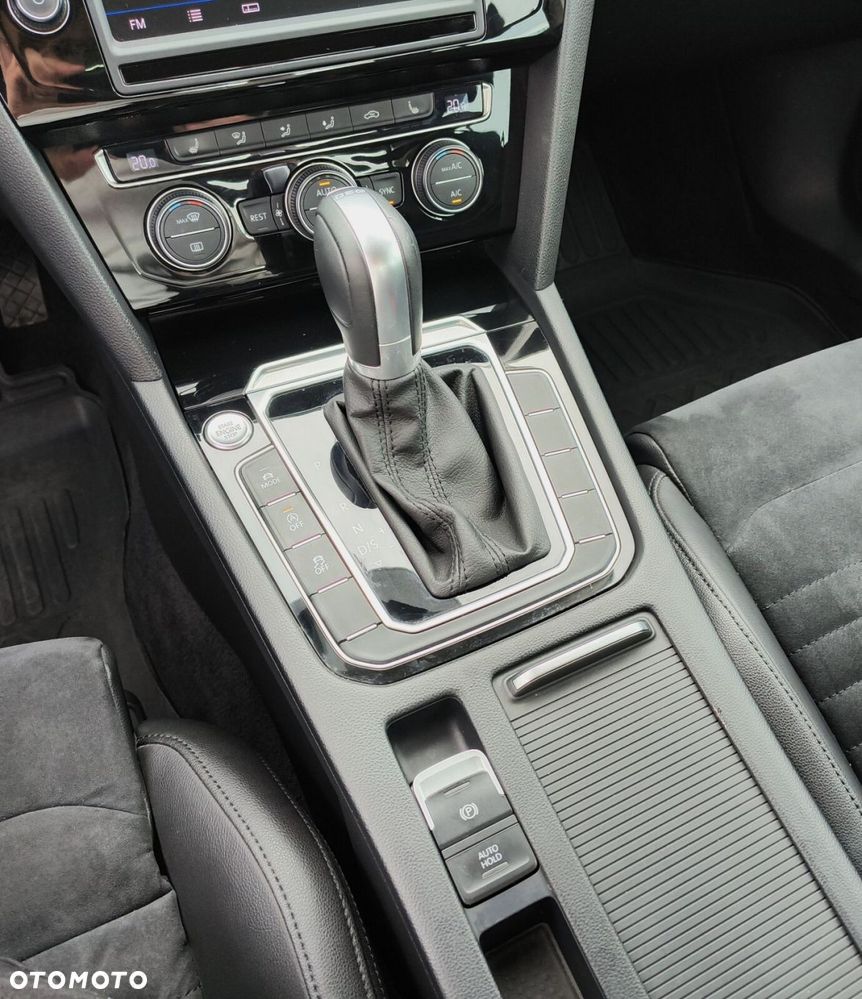 Volkswagen Passat 2.0 TDI BMT Highline DSG - 22