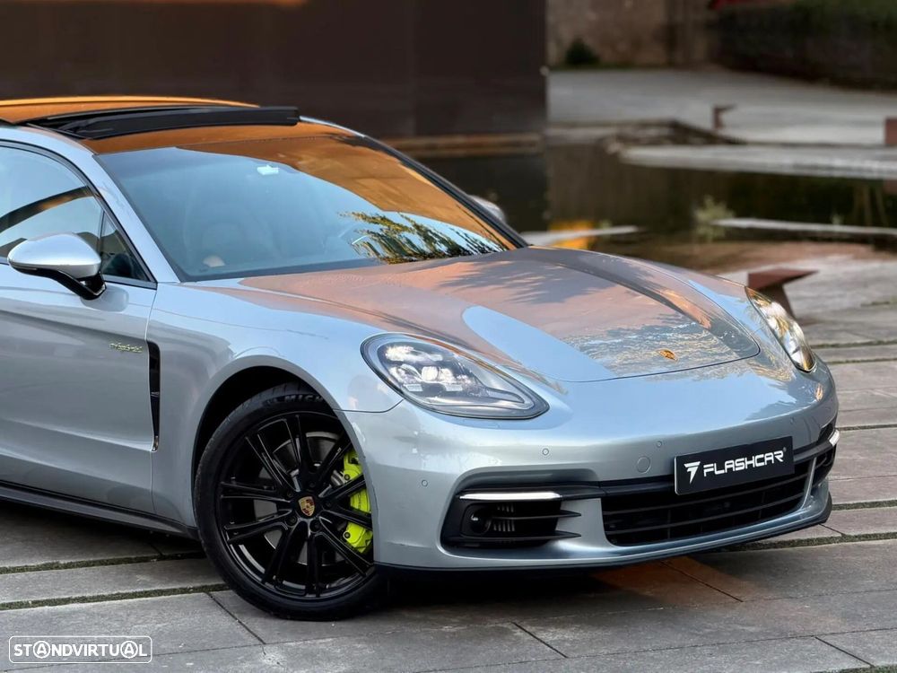 Porsche Panamera 4 E-Hybrid - 27