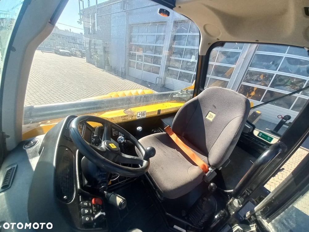 JCB 535-125 - 12