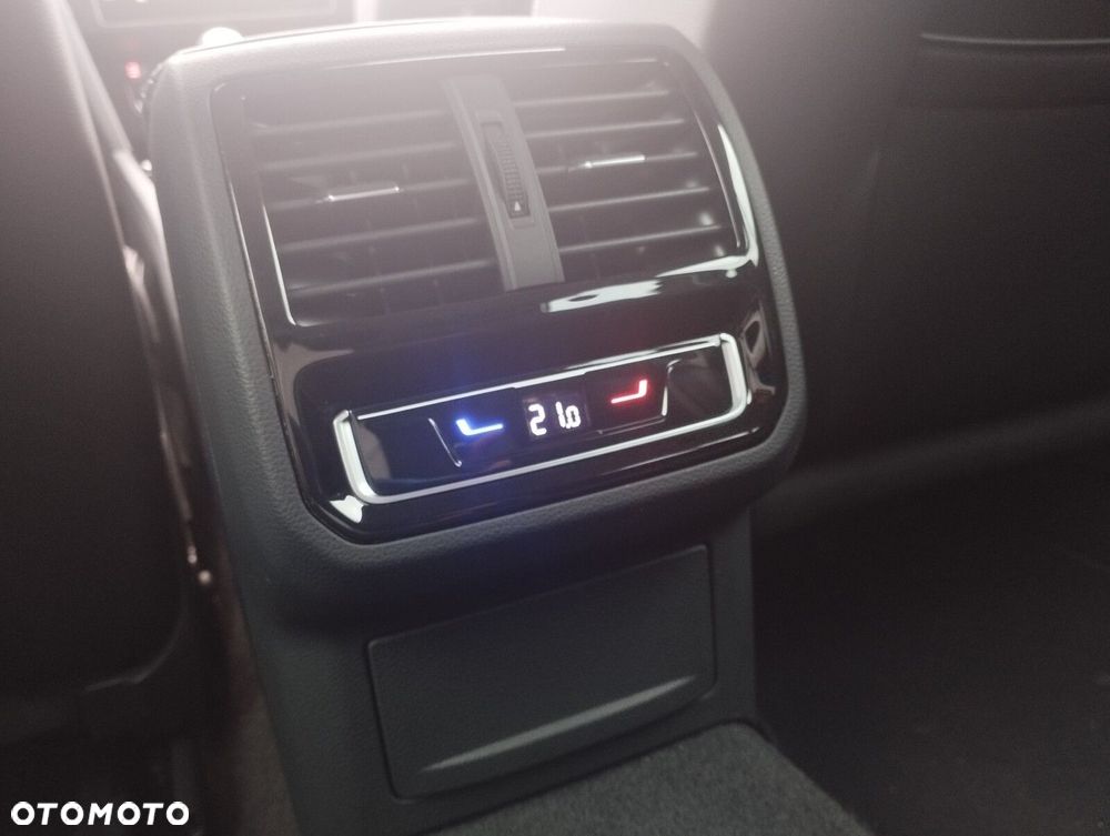 Volkswagen Passat - 26