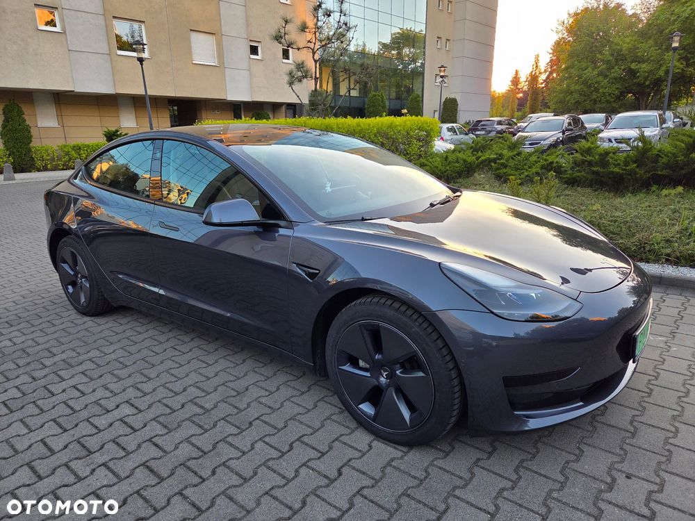 Tesla Model 3 Standard Reichweite Plus Hinterradantrieb - 2