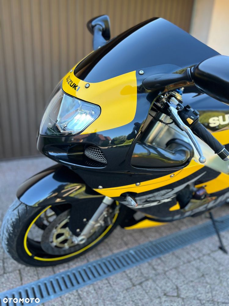 Suzuki GSX-R - 24