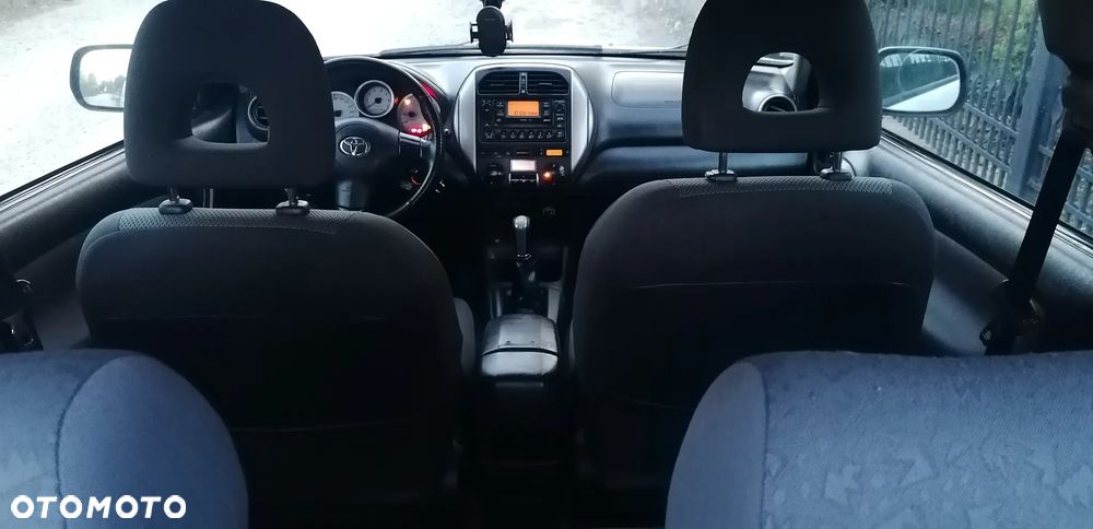 Toyota RAV4 D-4D 4x4 - 10