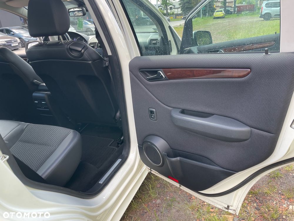 Mercedes-Benz Klasa A 200 CDI Autotronic Elegance DPF Special Edition - 8