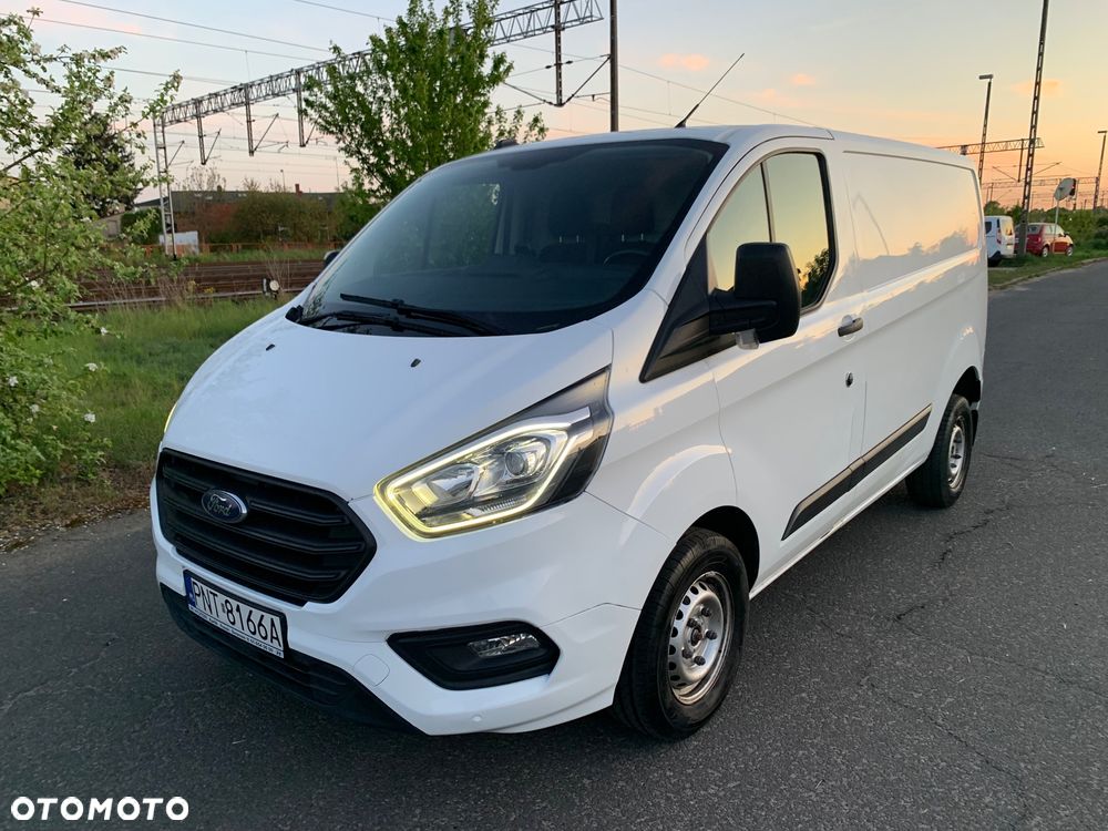 Ford Custom - 3