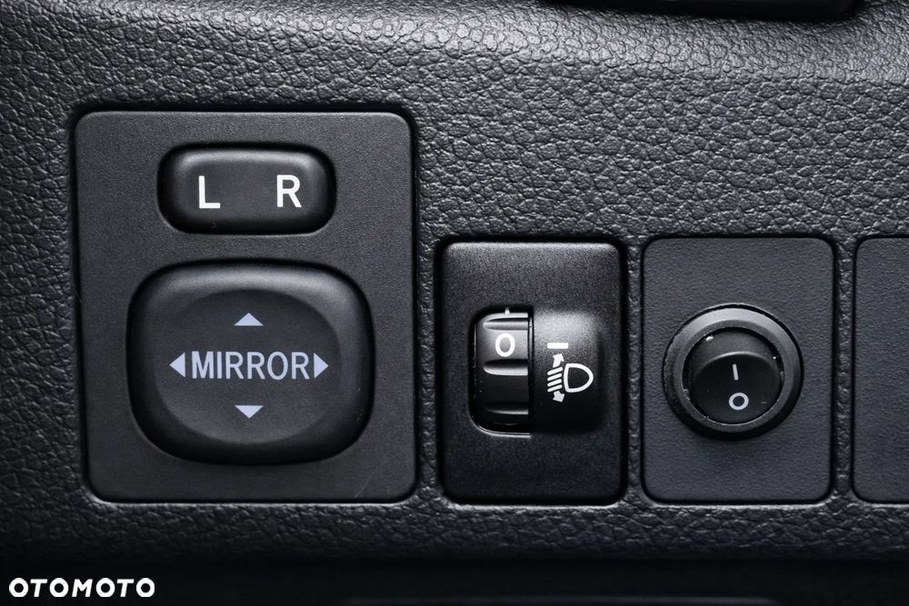 Toyota Auris 1.33 VVT-i Active - 9