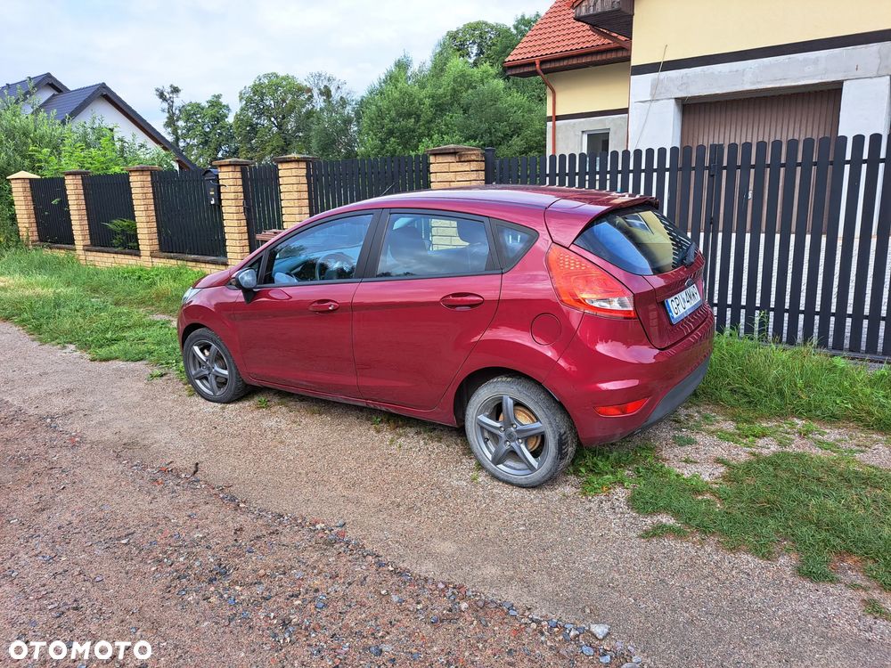 Ford Fiesta - 2