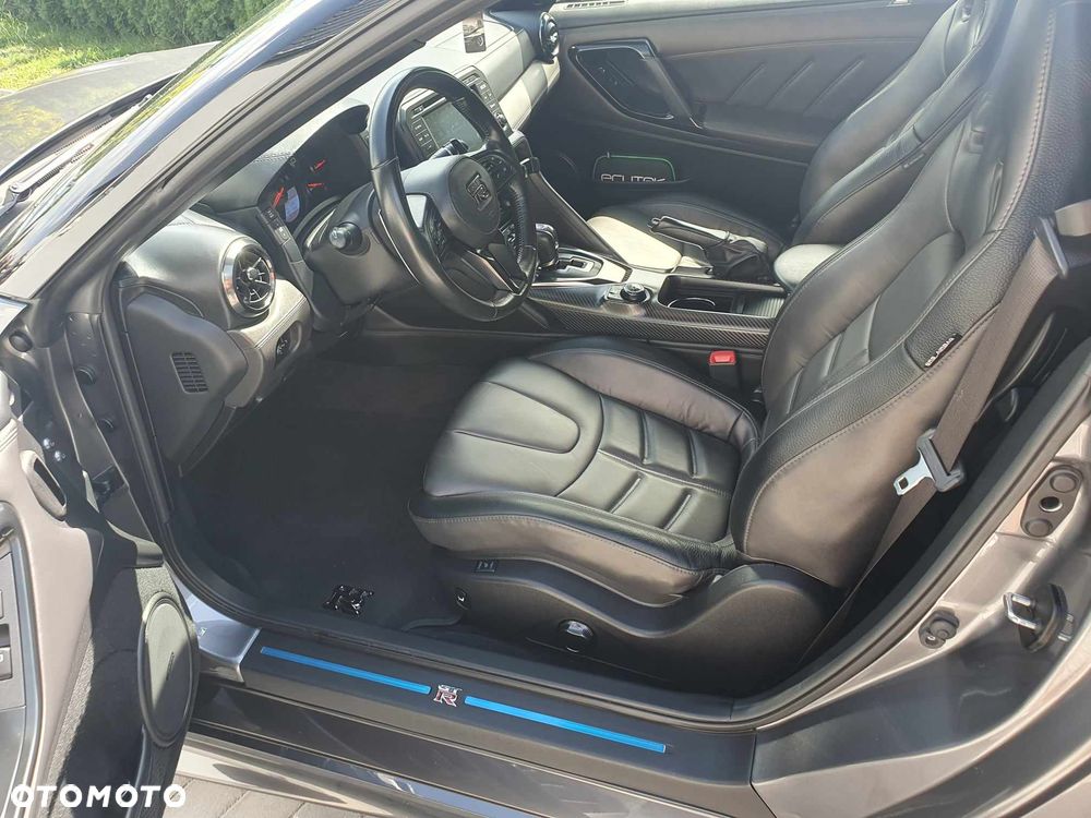 Nissan GT-R Prestige - 12