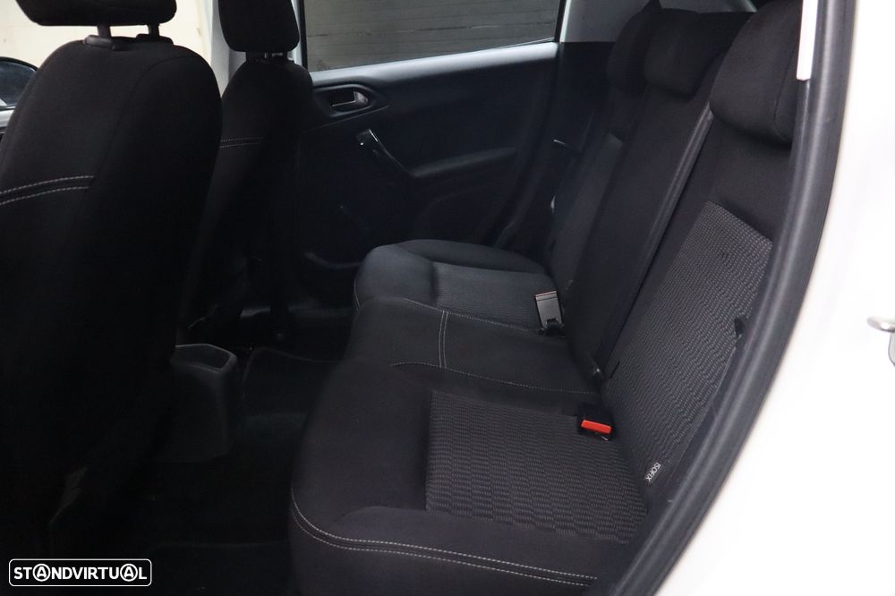 Peugeot 208 PureTech 82 Winter Edition - 16